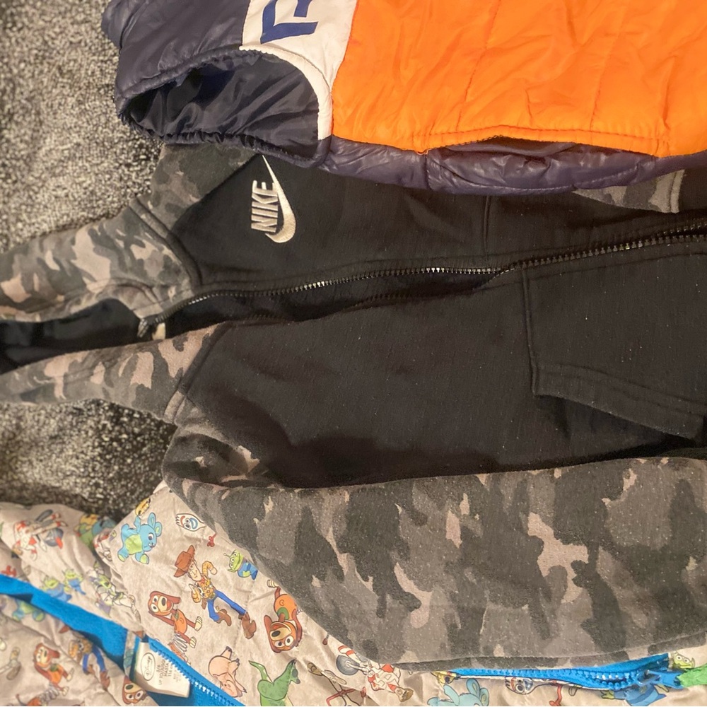 Boys Jackets Bundle Size 5/6 – Nike, Reebok, Character Hoodie – 4 Pieces - Picture 5 of 6